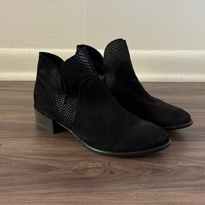 Seychelles Los Angeles Black Suede Ankle Boots size 9.5